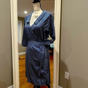 Beautiful wrap dress, EUC